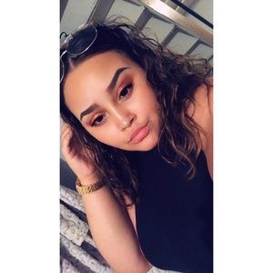 Meet your Posher, Krystal